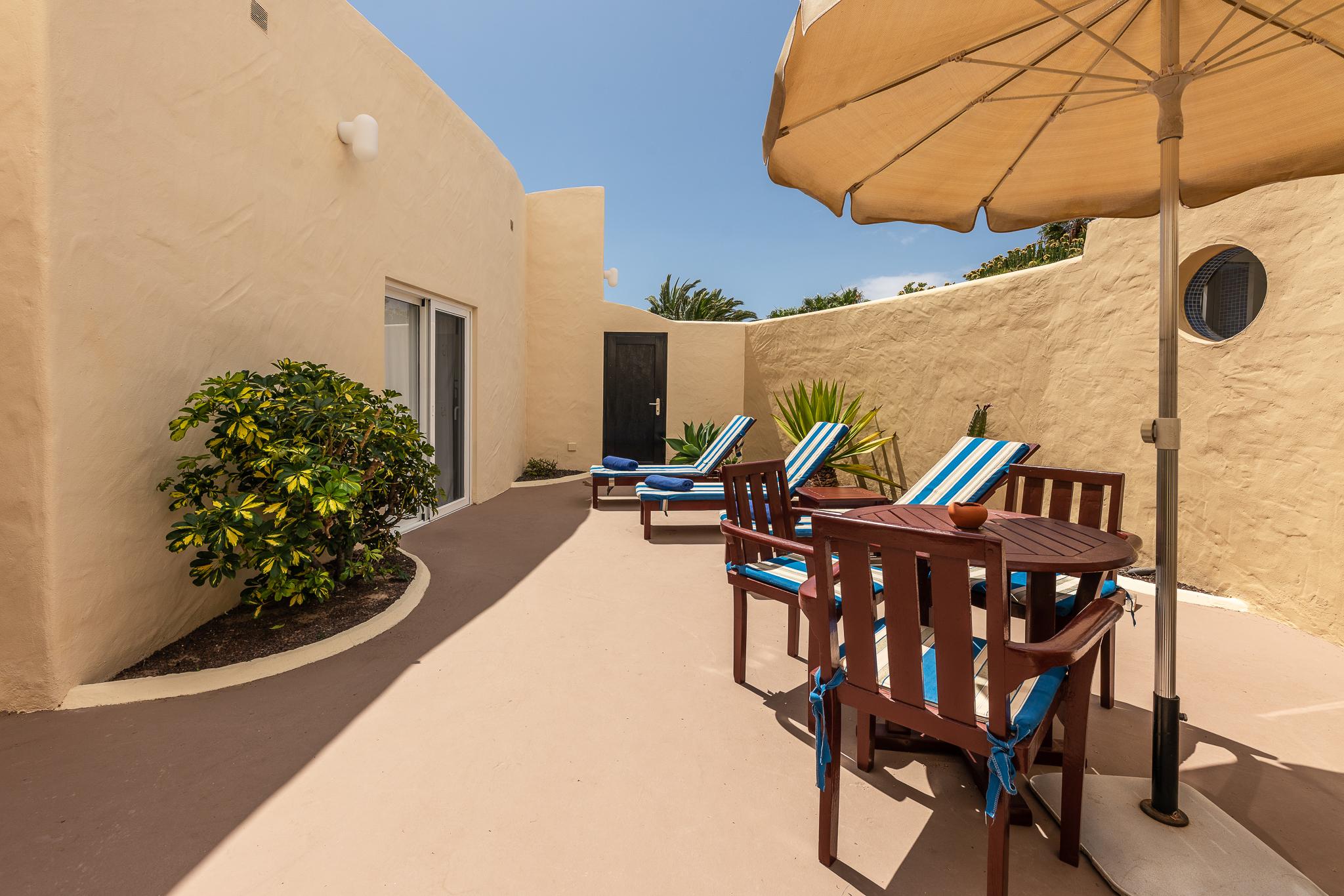 Hotel Livvo Risco Del Gato Suites Κόστα Κάλμα Εξωτερικό φωτογραφία