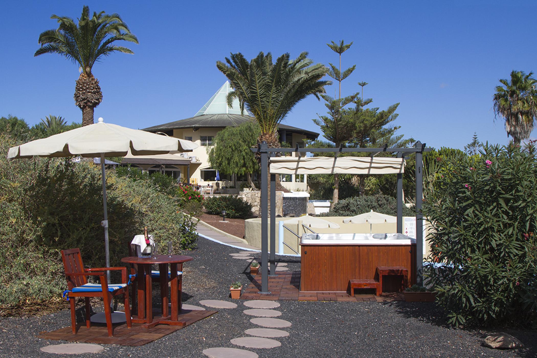 Hotel Livvo Risco Del Gato Suites Κόστα Κάλμα Εξωτερικό φωτογραφία