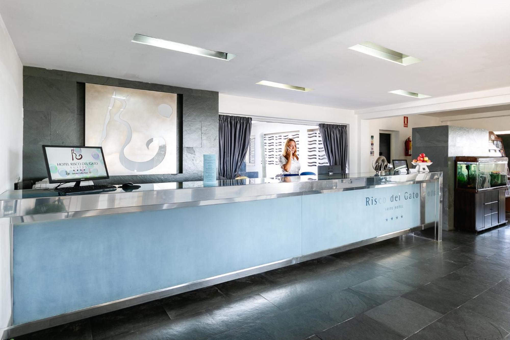 Hotel Livvo Risco Del Gato Suites Κόστα Κάλμα Εξωτερικό φωτογραφία